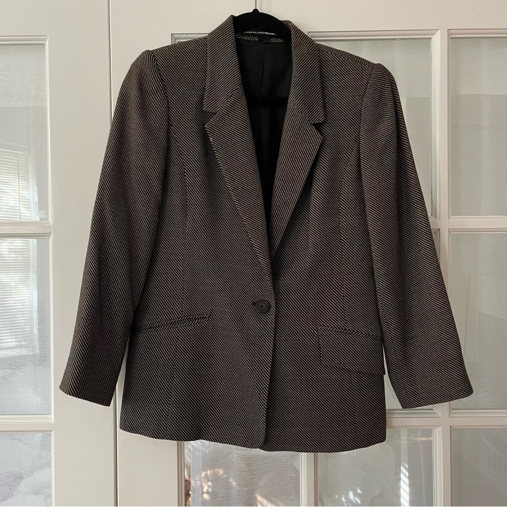Vintage Ellen Tracy blazer with shoulder pads.